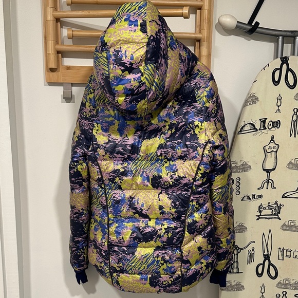 Ivivva Colorful Patterned Puffer Jacket - Picture 11 of 12